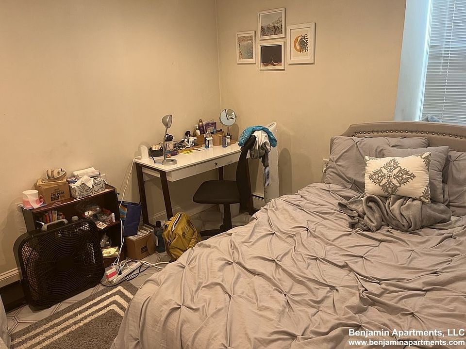 1st image of 21 Capen St E #1AD