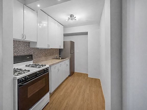 4th image of 2610 Ocean Pkwy APT 6F