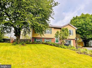 211 N Vanessa Dr, Pleasant Gap, PA 16823
