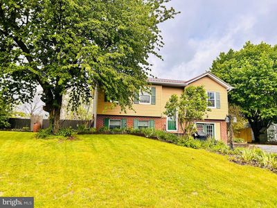 211 N Vanessa Dr, Pleasant Gap, PA, 16823
