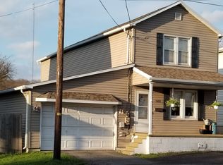 302 Colonial Ave, Mount Carmel, PA 17851