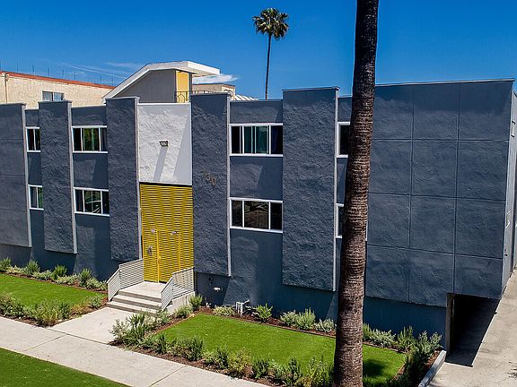 2nd image of 730 N Mariposa Ave APT 16
