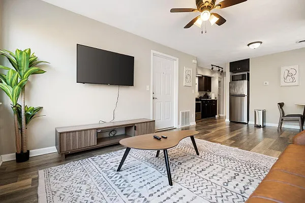 1 bed, 646 sqft, $1,499 — Photo 3