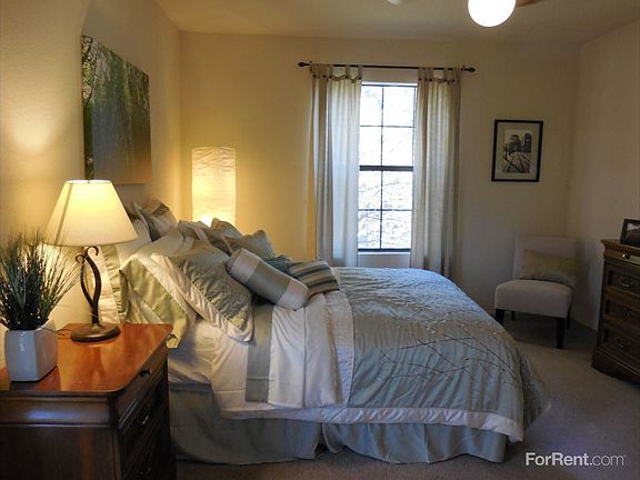 5th image of 3224 St Martins Trl APT 1205