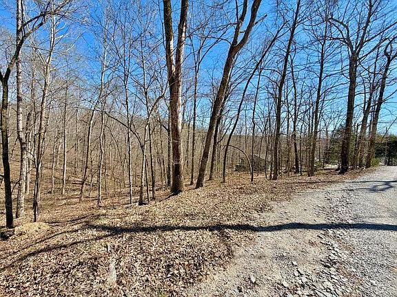 3rd image of 285 Kaufman Rd