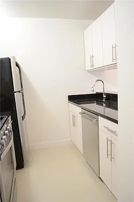 Rented by RELO REDAC INC. | media 21