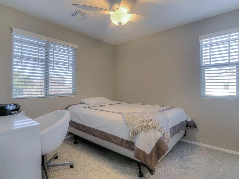 2539 E Vermont Dr — Photo 11