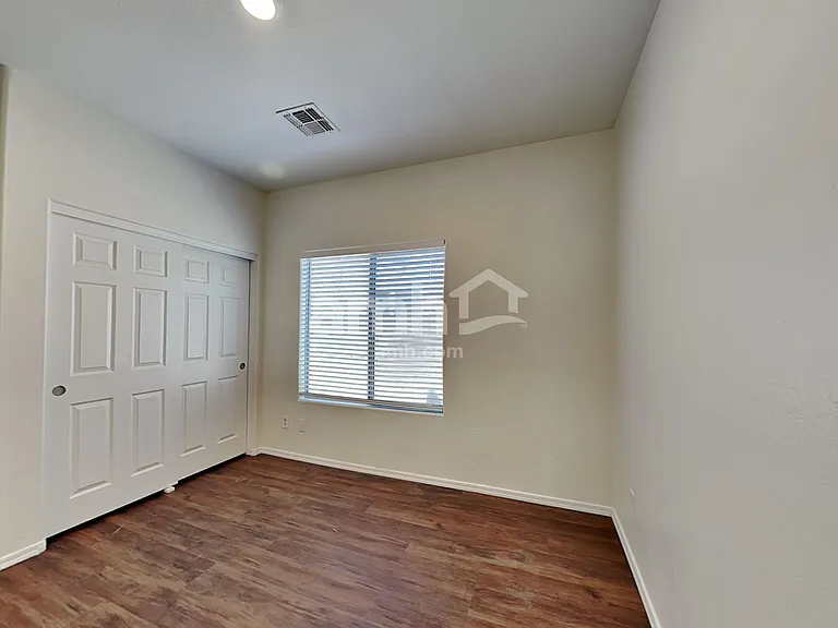 3529 W Glass Ln — Photo 13