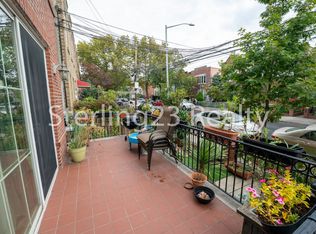 2360 27th St #1F, Astoria, NY 11105
