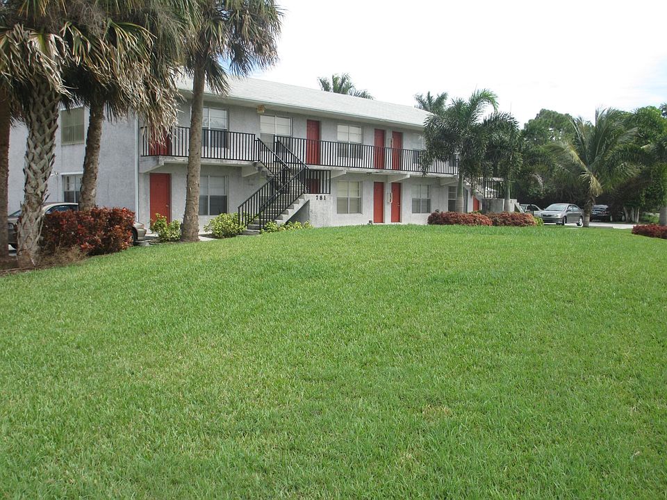 1st image of 781 SW Gardens Blvd APT 9