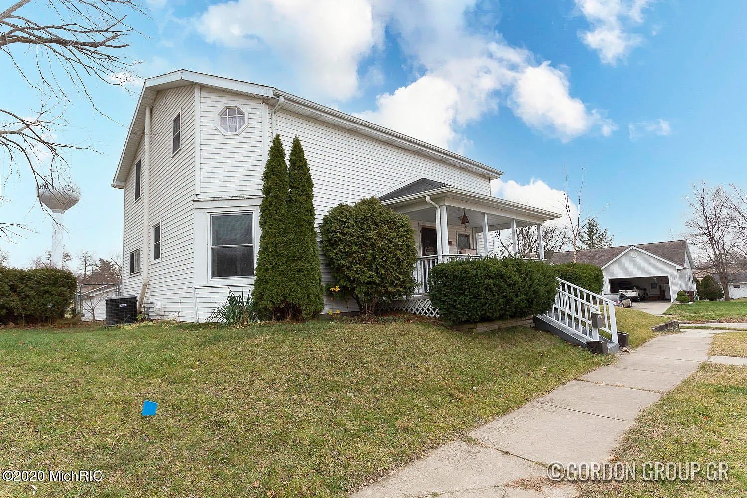 441 Smith St photo 1