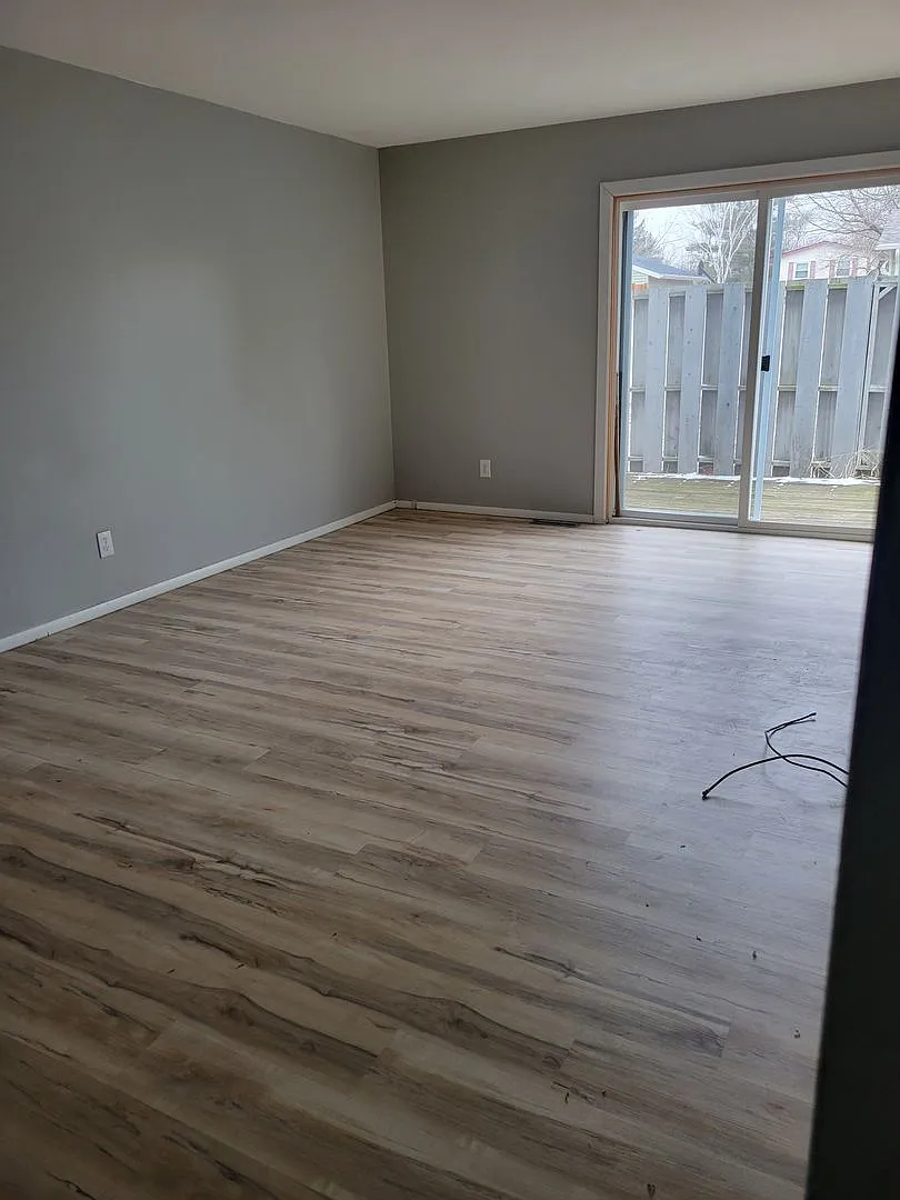Newly remodeled Kitchen and Baths! — Photo 2