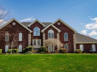 300 Brentford Dr, Louisville, KY 40245