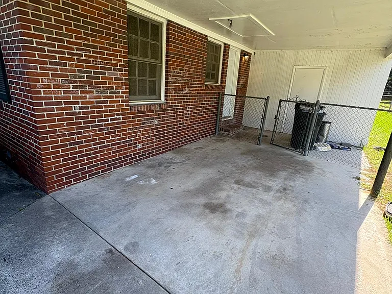 4322 Fairfax Dr — Photo 12