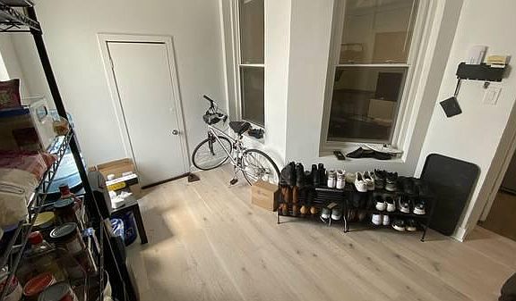 4th image of 3247 W Fullerton Ave #3W