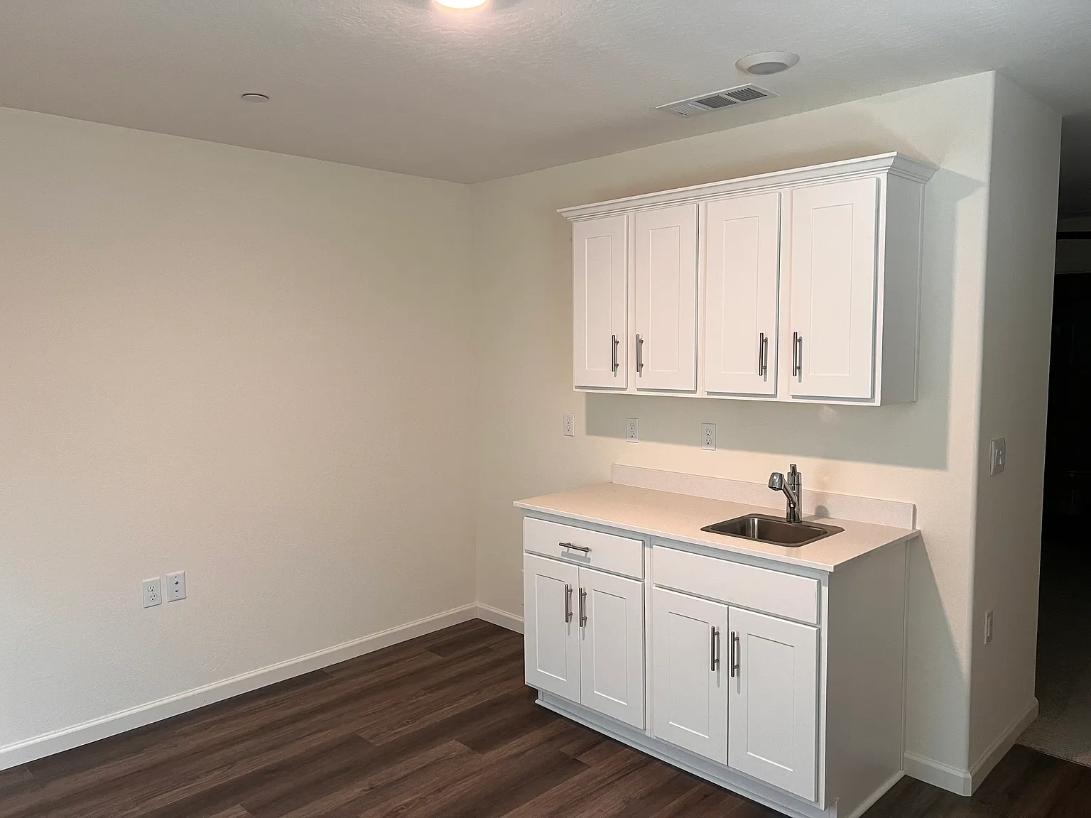 1 bed, 750 sqft, $1,249 — Photo 4