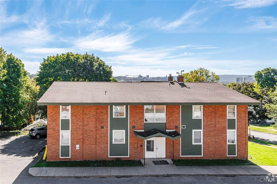 2 bed, 1.0 bath, 800 sqft, $1,450 — Photo 1