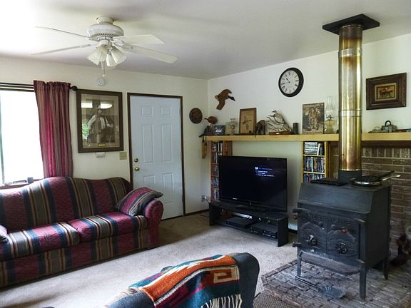 5th image of 754 Cheryl Ann Dr
