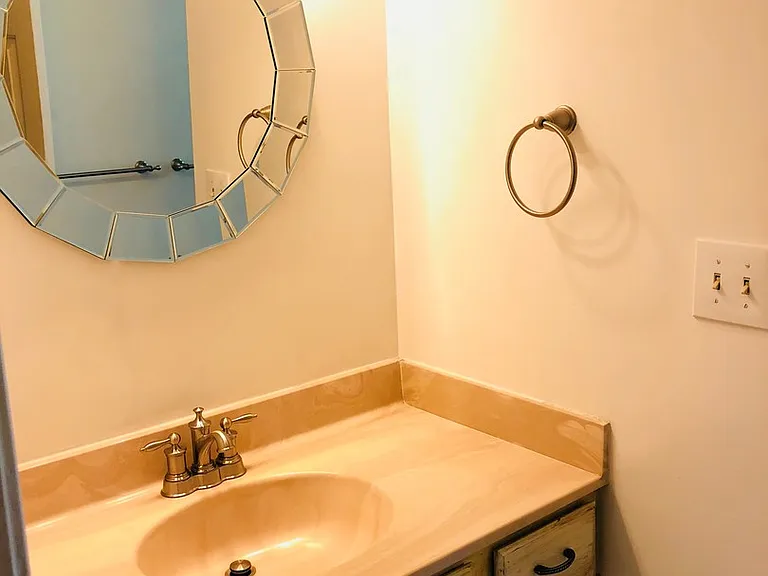 2021 State Room Dr — Photo 19