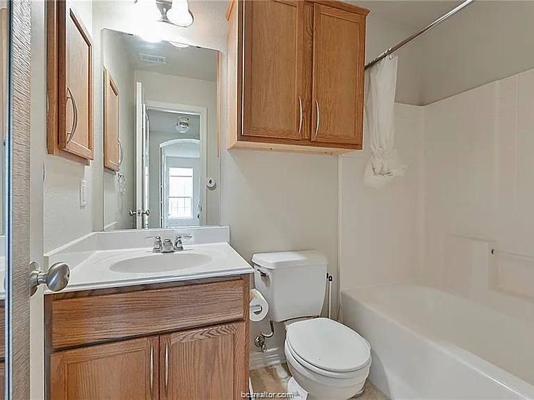 4001 Southern Trace Ct — Photo 8
