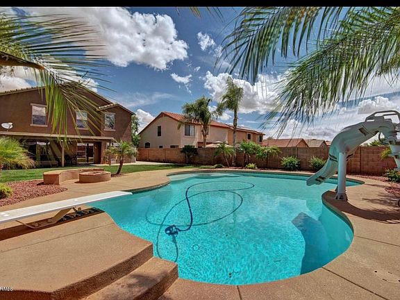 3rd image of 44005 W Wade Dr