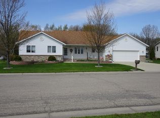 407 11th St SE, Barnesville, MN 56514