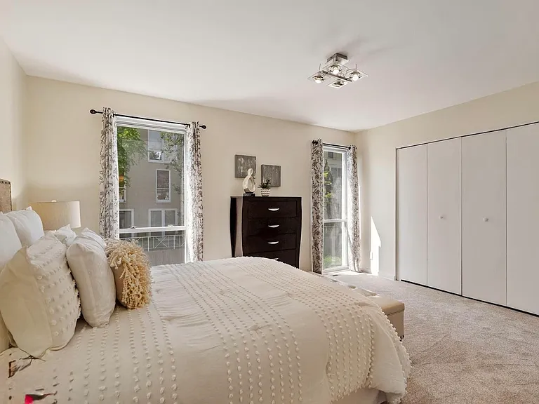 mainbedroom