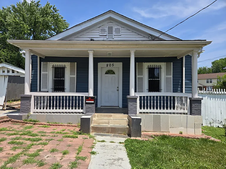 805 Eastern Ave — Photo 1
