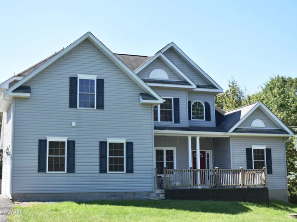 103 W End Dr, Hawley, PA 18428