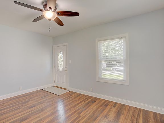 4th image of 2037 E Virginia St