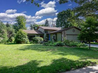 636 E Sylvan Ave, Appleton, WI 54915