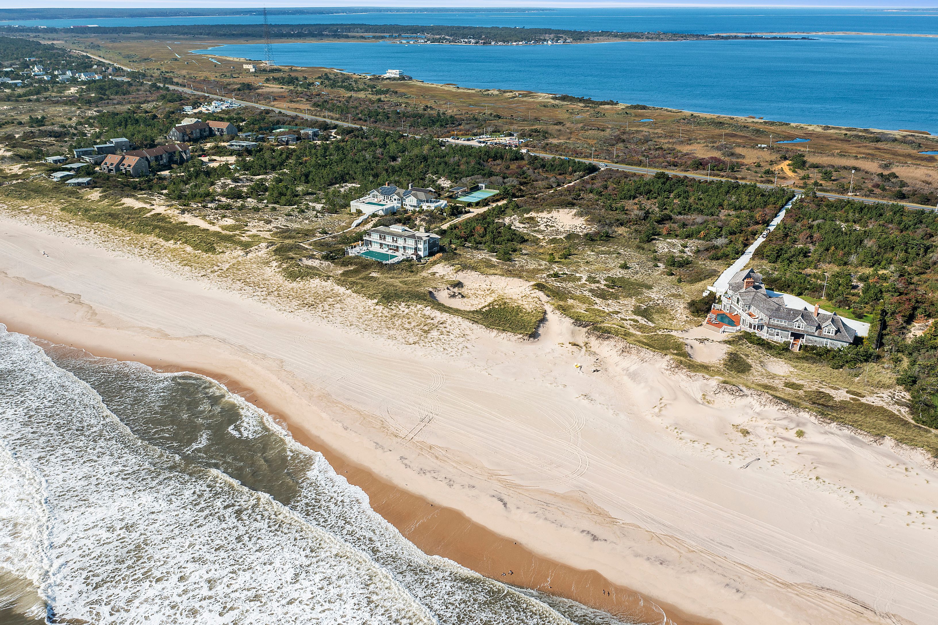 2056 Montauk Hwy in Amagansett Out East