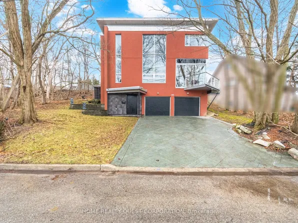 186 Wyndham St, Mississauga, ON L5M 1N5