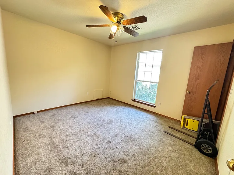 4917 Baker St — Photo 14