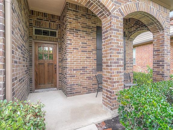 3rd image of 118 Wood Drake Pl