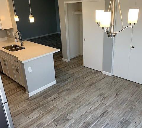 3rd image of 602 W Tonopah Dr Unit 1