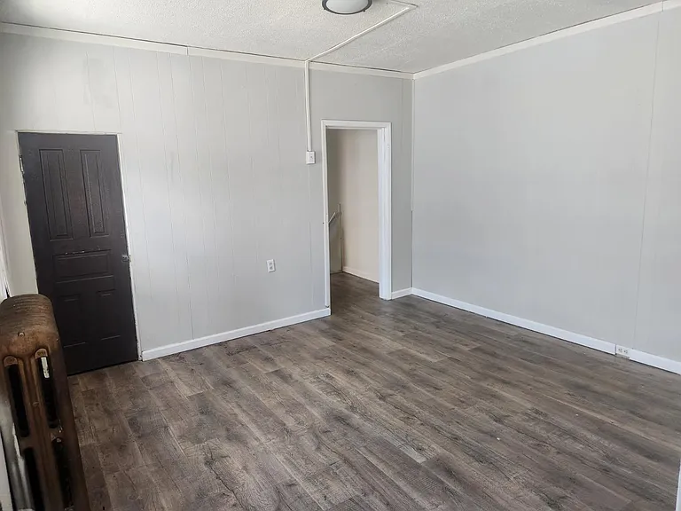 322 S 2nd St #2 — Photo 8