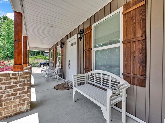 4th image of 2547 Summit Park Rd