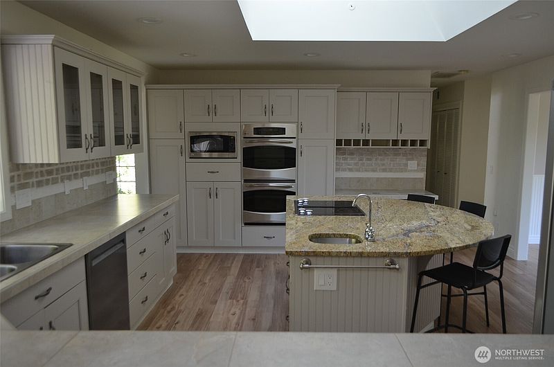 4th image of 1041 Sterk Lane