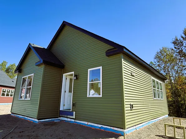 14 Bayberry Cir, Rangeley, ME