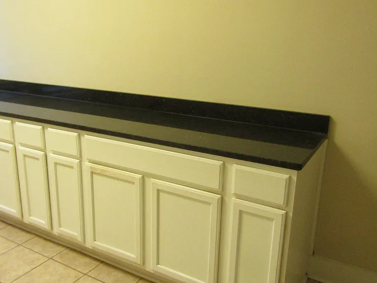 323 N McDuffie St #8 — Photo 4