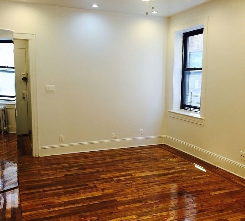 1st image of 4507 43rd Ave APT 1B