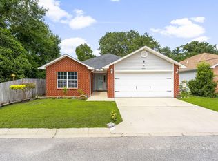 920 Lauderhill Ln, Fort Walton Beach, FL 32547