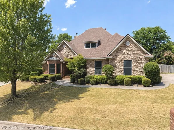 1112 Autumn Oaks Ln, Fort Smith, AR 72903