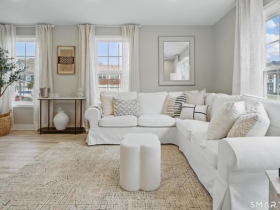 4th image of 409 Prospect Ave #4