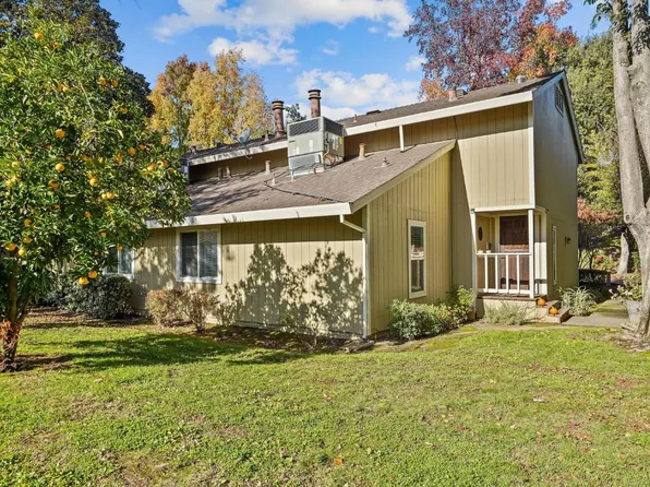 7951 La Riviera Dr, Sacramento, CA 95826