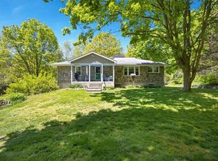 550 Beattie Rd, Rock Tavern, NY 12575