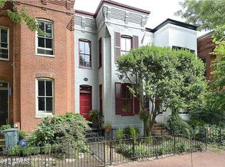 112 7th St SE, Washington, DC 20003