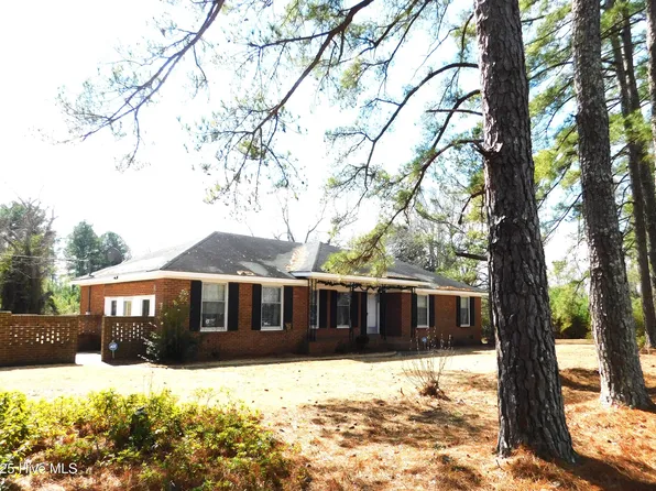 13200 West Boulevard, Laurinburg, NC 28352