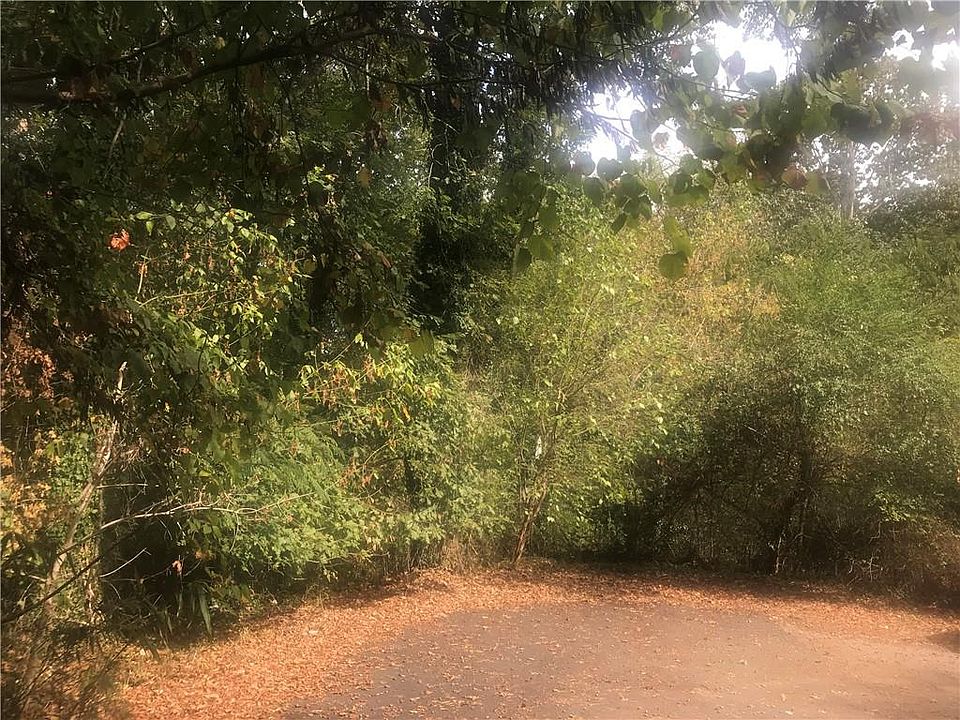 2nd image of 624 Highland Pl Lot 0